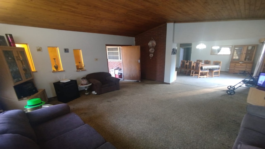 4 Bedroom Property for Sale in Brandwag Free State